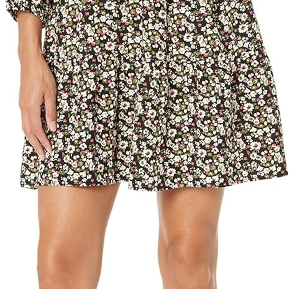 Floral Black Dress - Picture 7 of 8